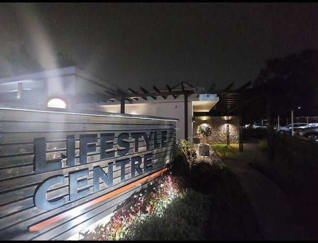 1 BEDROOM APARTMENT FOR SALE IN OLIVEDALE